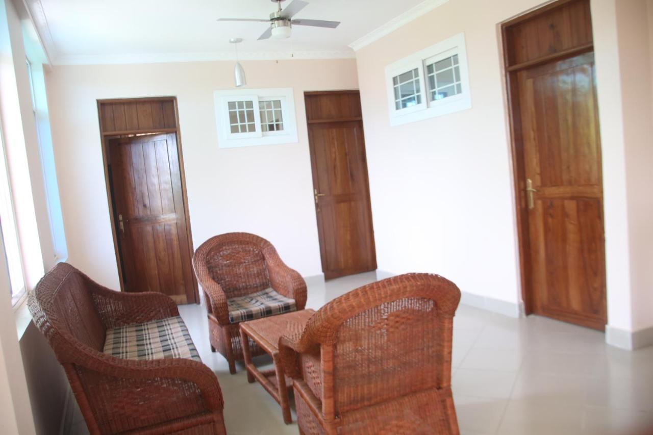 Kays Lodge Daressalam Exterior foto